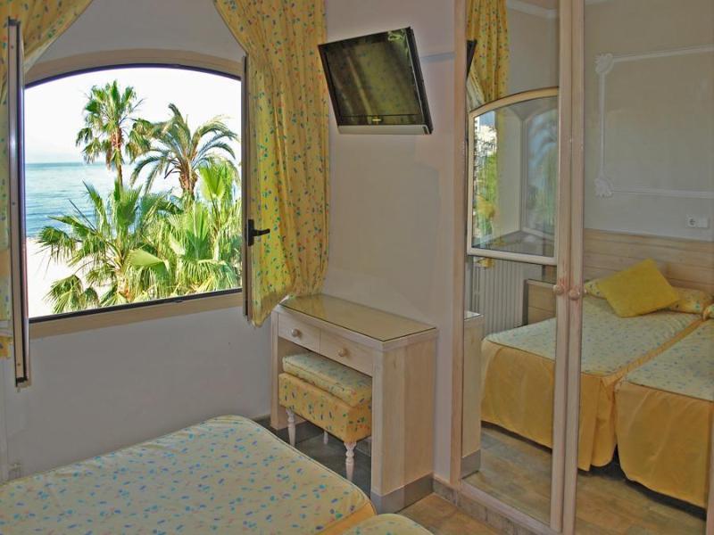 Hotel Celimar Sitges Exterior photo